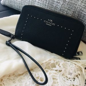 Coach accordion zip wallet with rivets
